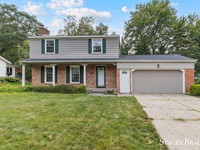 2357 Cambridge Dr SE