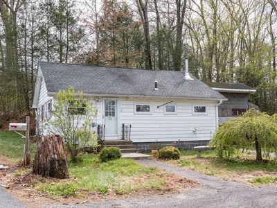 52 Lakeview St