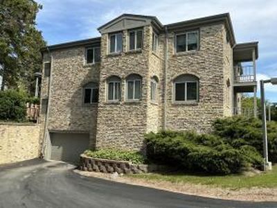 7234 N Green Bay AVENUE #202