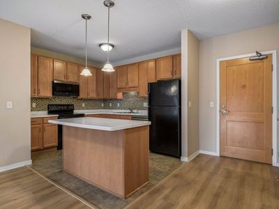 619 8th St SE Unit 211