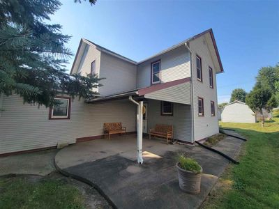218 E Main St