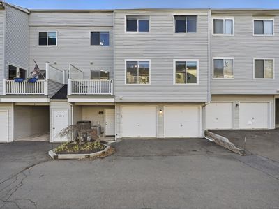 84 Staffordshire Commons Drive #84