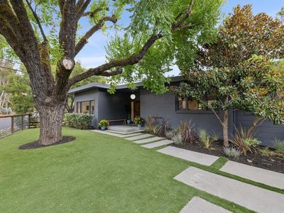 5 Angela Avenue
