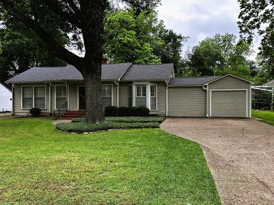 305 Grace Ln