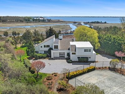 22 Tanners Neck Ln