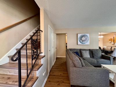 1271 Landmark Trl S
