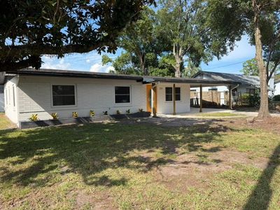 209 PLAZA OVAL