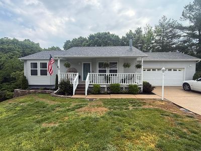 120 Sunny Lane
