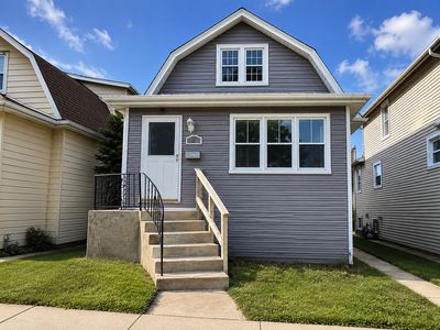 Property at 5630 W Cornelia Ave, Chicago, IL
