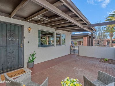 364 W Calle De La Amistad