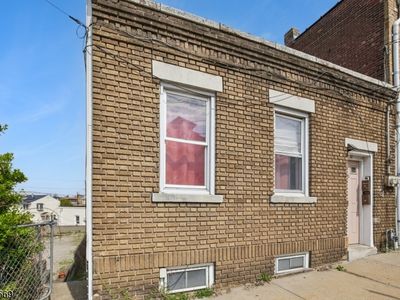 43 Harrison Ave