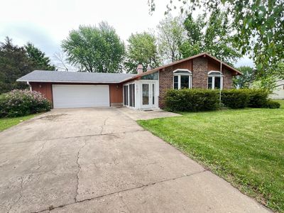 107 Robert St