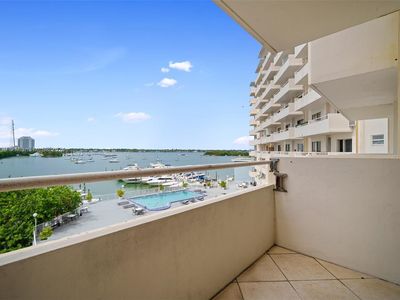 7904 West Dr APT 405