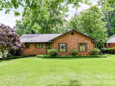 2401 Wensley Dr