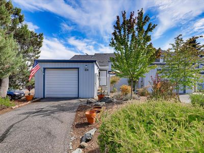 219 Woodside Ct