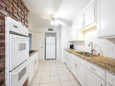 509 W Lookout Dr APT 205