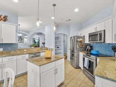 4 Indigo Run Dr APT 3020