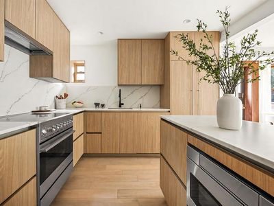168 Hancock St #1