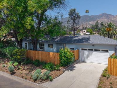 239 E Pentagon St