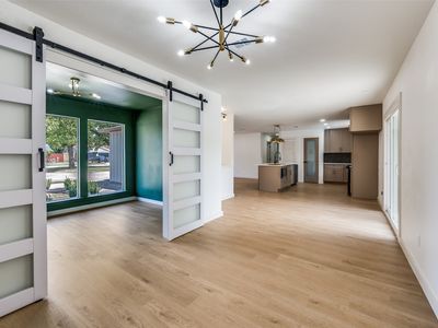 908 Raintree Rd