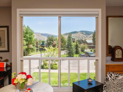 110 Village Way #2037