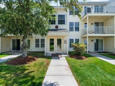 7 Thoreau Ct APT 8