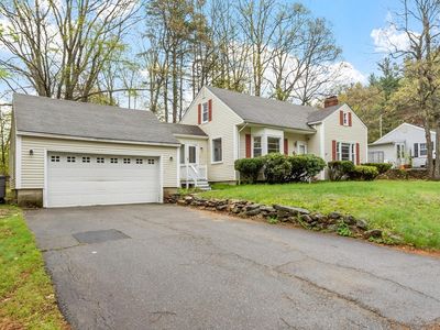 12 Becky Ave