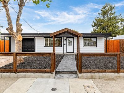 987 San Clemente Drive