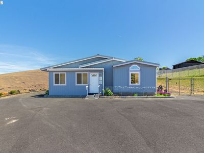 235 Skyline Dr