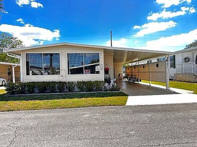 352 Lakeside Ranch Cir