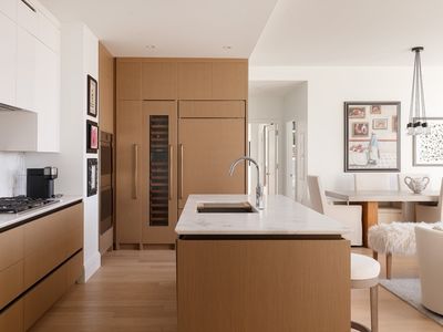 380 Harrison Ave #12F