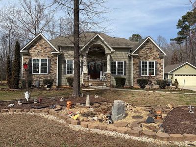 4501 Gresham Dr