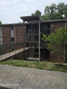 435 Canberra Dr