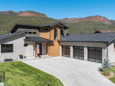 124 Glade Court