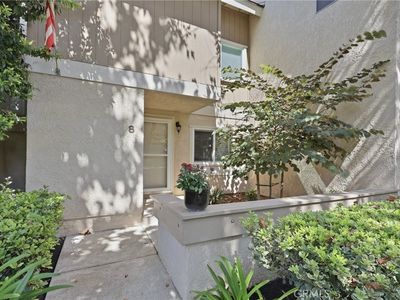 8 Silverwood St