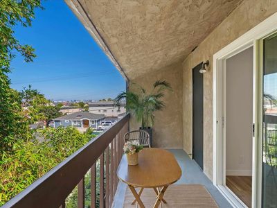 1762 Locust St APT 4