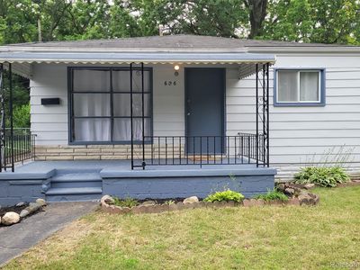 Property at 606 E Milton Ave, Hazel Park, MI