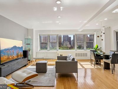 220 W Rittenhouse Sq APT 10C