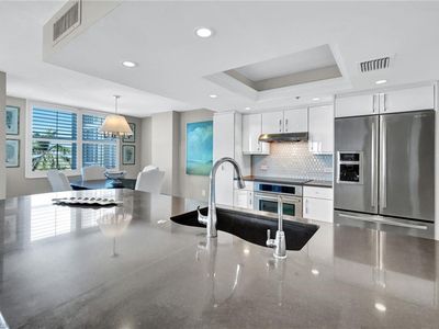 6585 Nicholas Blvd APT 404