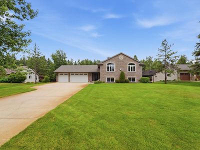 3405 Pawnee Dr SE