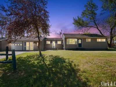 146 Carleton Dr S