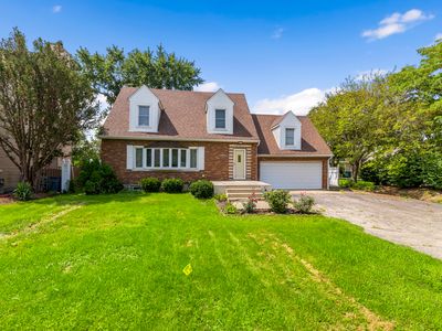 Property at 1801 W Carriage Ct, Addison, IL