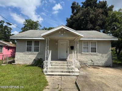 1453 W 14TH Street