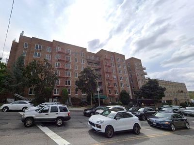 24120 Northern Blvd APT 2H