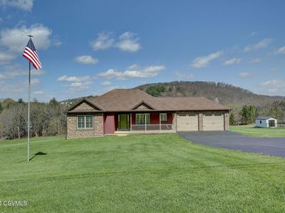 47 School House Rd