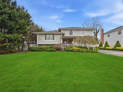 52 Marilynn St