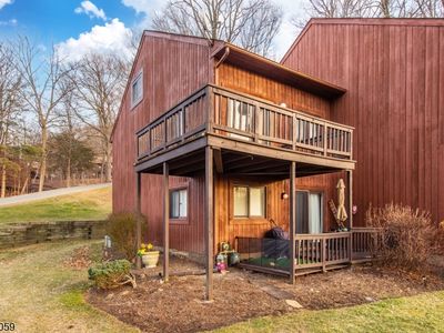 1 Deer Valley Ln