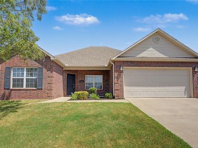 2703 Whispering Woods Ct