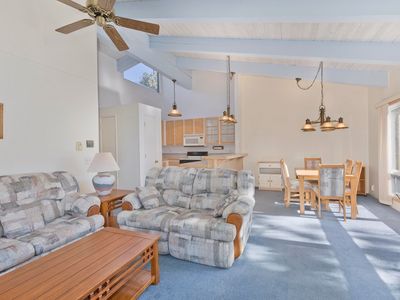 3251-33 Chateau Rd #40