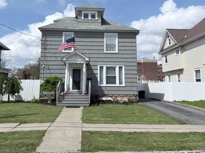 133 Curtis Pl